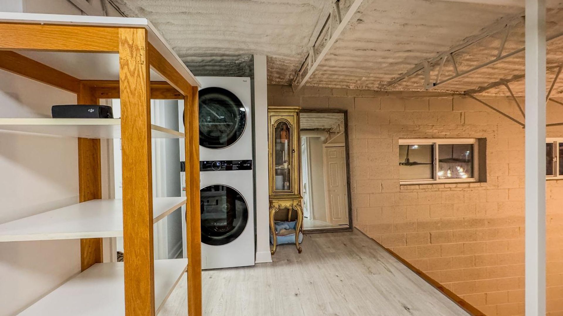 Comfort West Urban Loft House