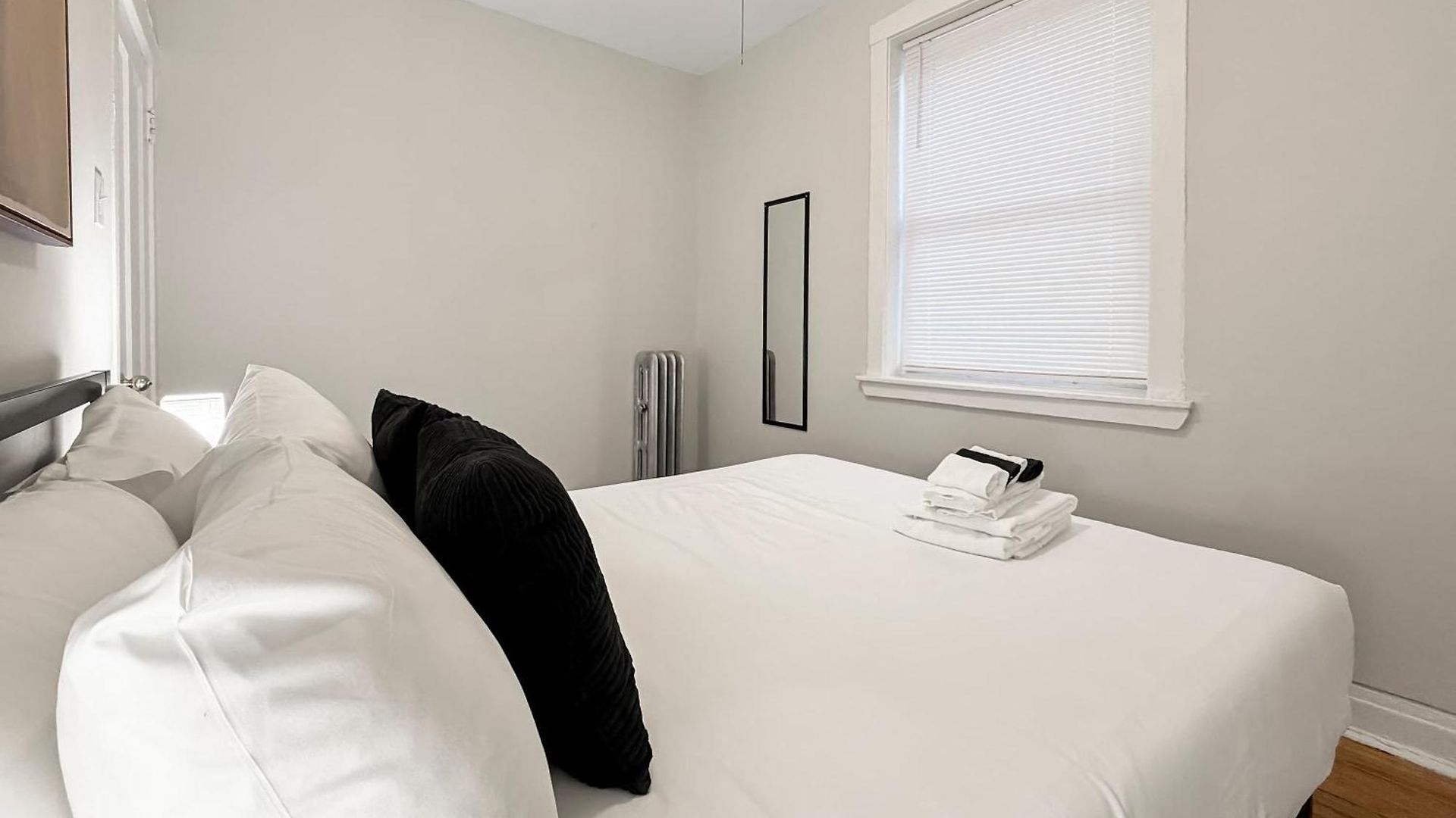 3br Spacious In - Newgard Rep Chicago