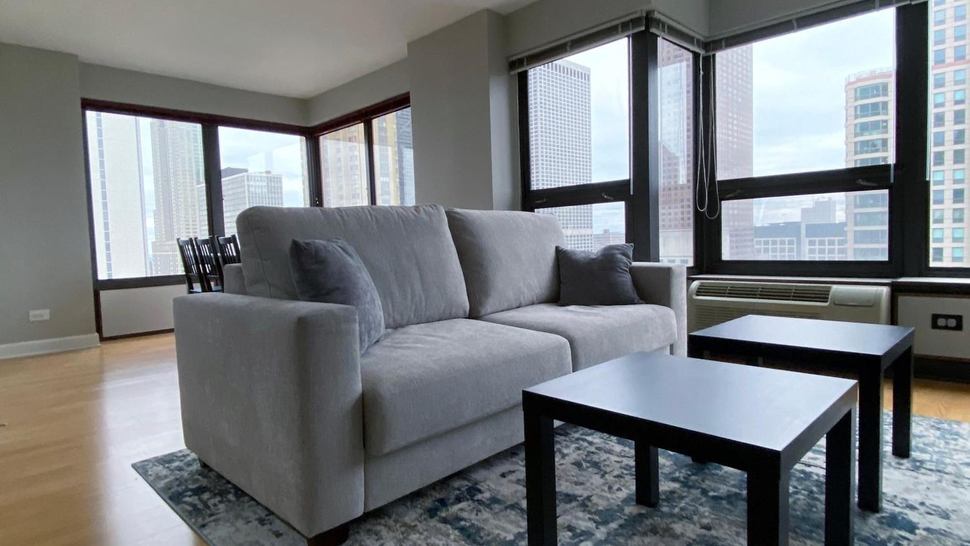 River North Magnificent Mile Condo, And Views, 43rd Floor Corner, Parking Included! * Chicago