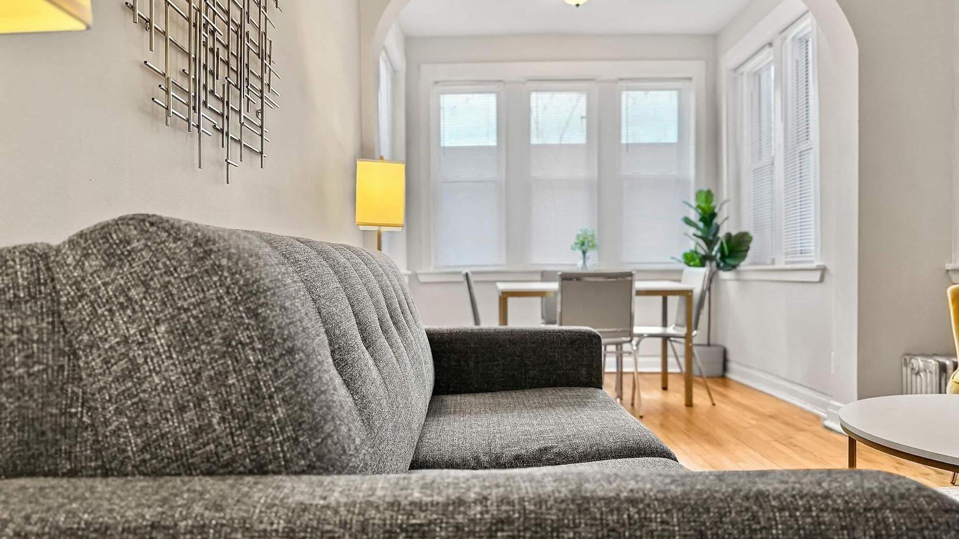 3br Spacious In - Newgard Rep Apartment Chicago
