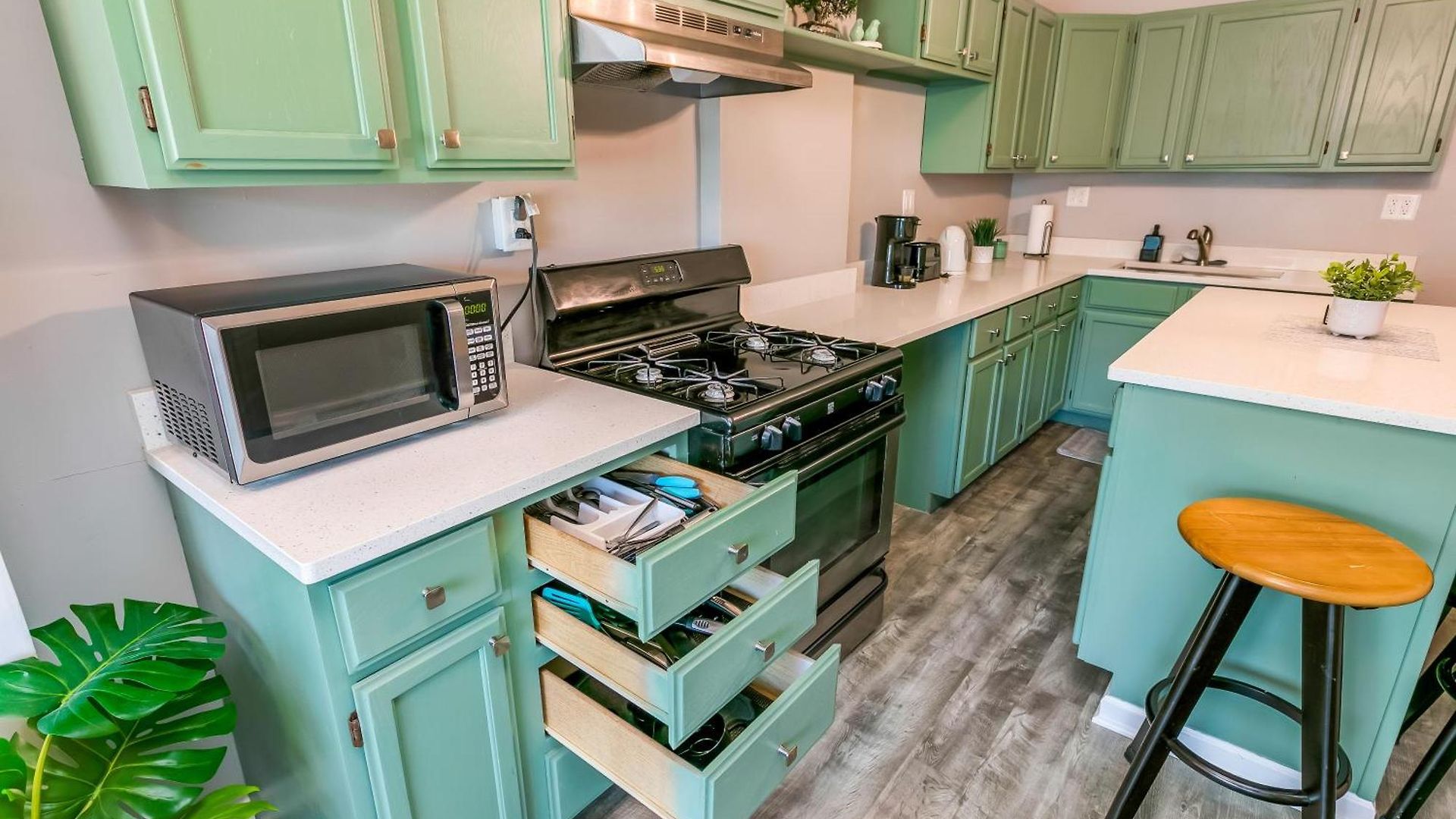 Logan Sq 4br - Free Parking - Near Nightlife & Dt