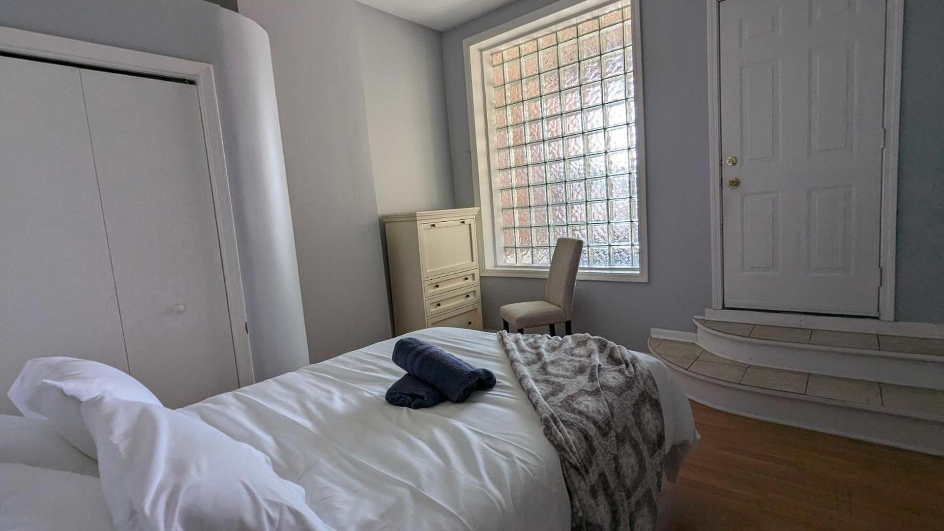 South Loop 4 Bedroom *