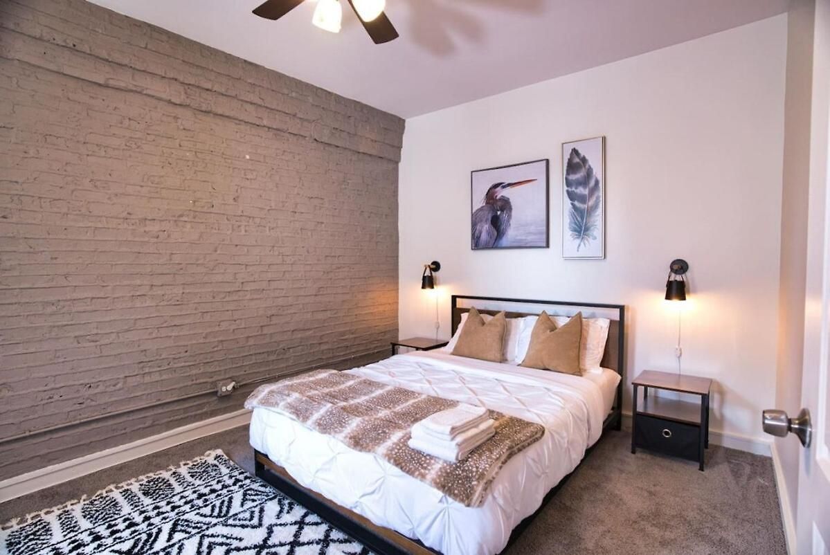 Apartment Mccormick 4br Huge Unit W/ Pool Table | Sleeps 10 Chicago
