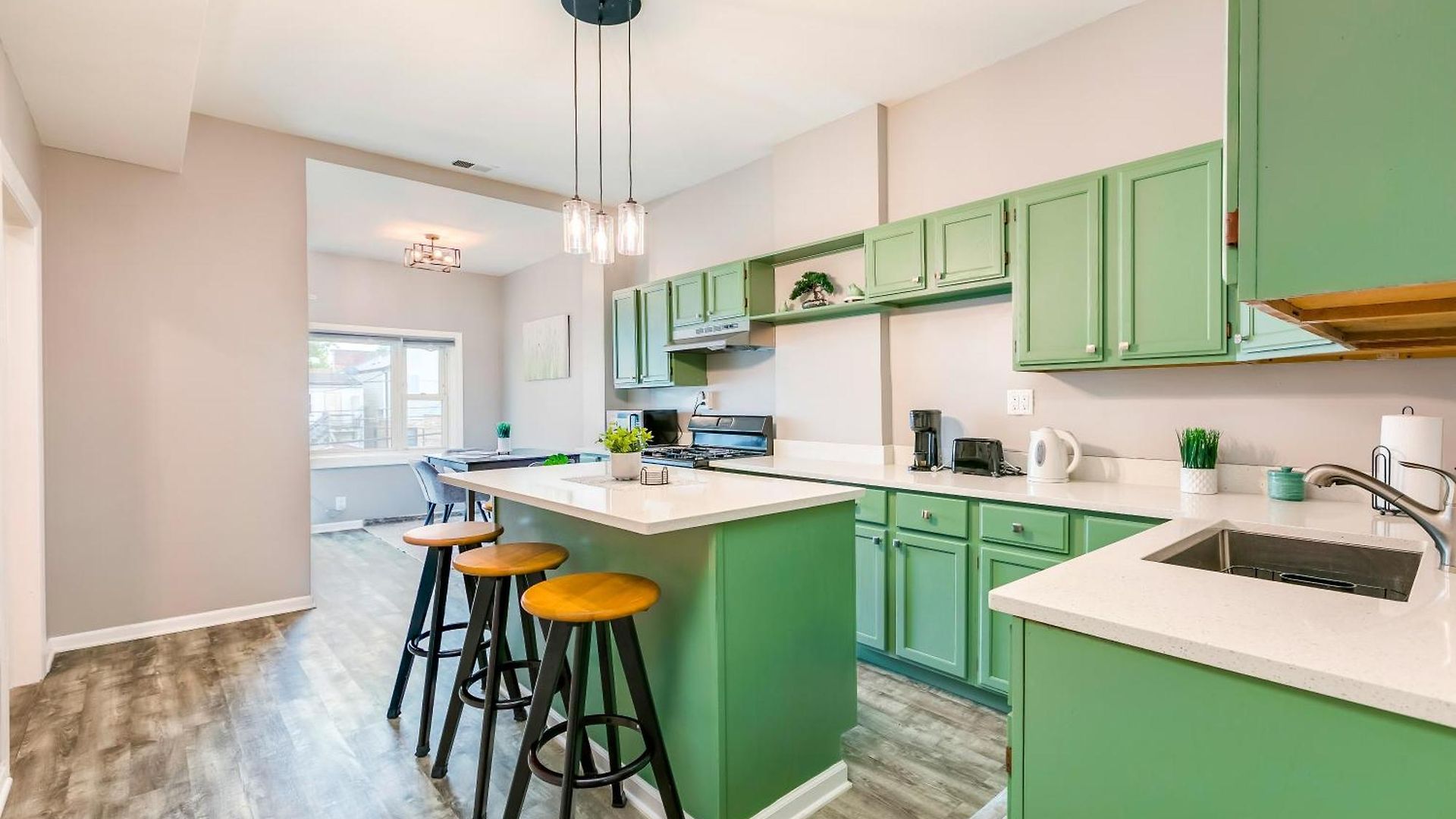 Apartment Logan Sq 4br - Free Parking - Near Nightlife & Dt