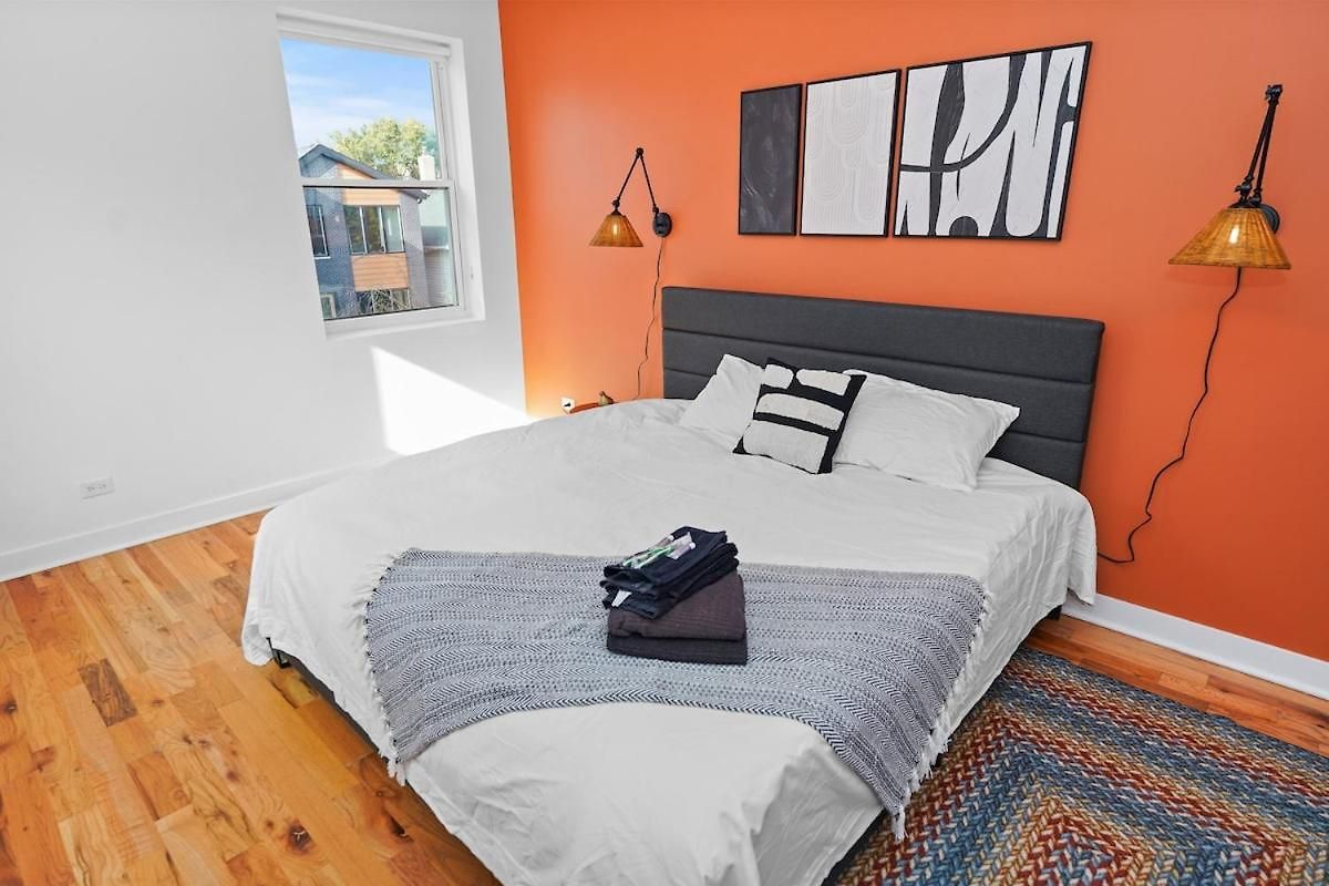 Apartment Modern 4br Pilsen Retreat Near Illinois Medical District & Downtown