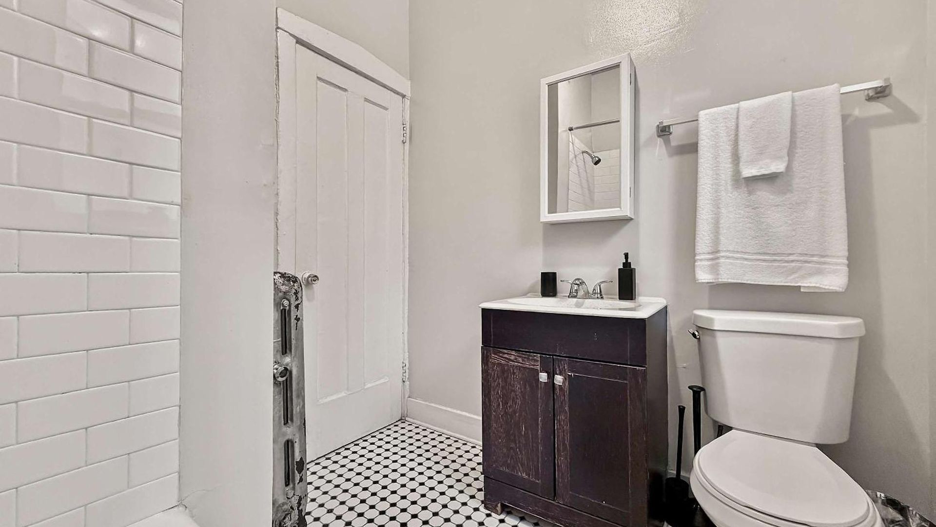 3br Spacious In - Newgard Rep