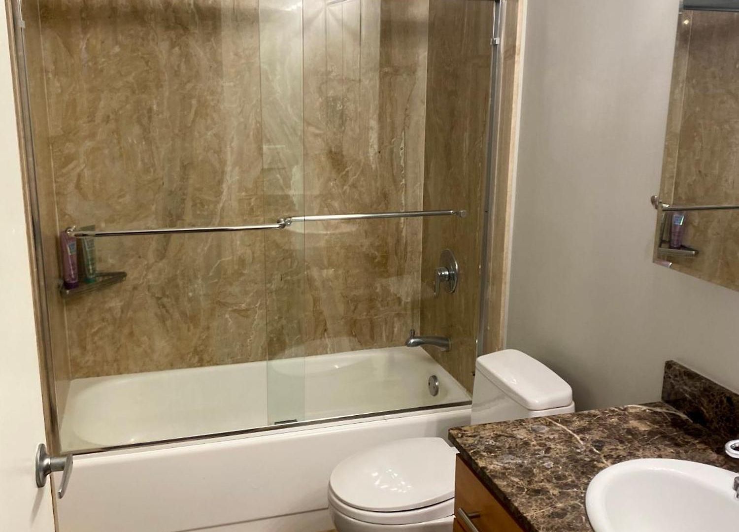 Apartment River North Magnificent Mile Condo, And Views, 43rd Floor Corner, Parking Included! Chicago
