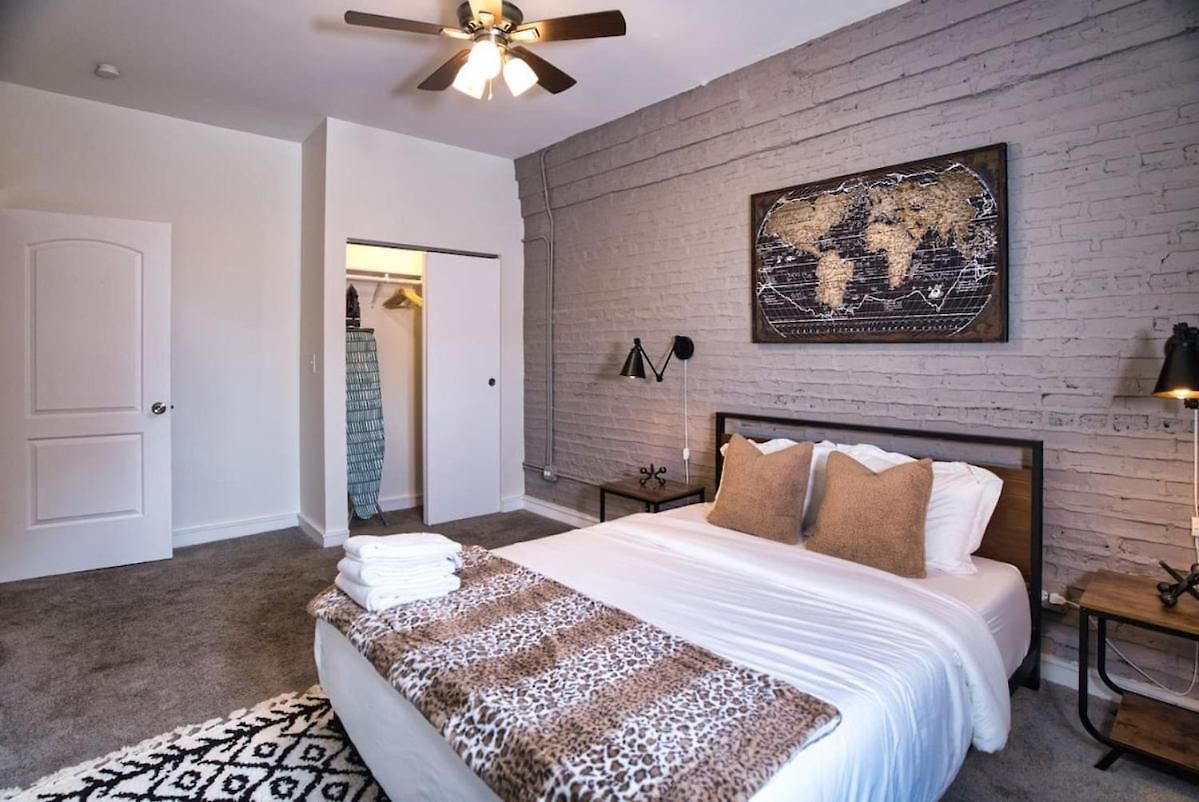 Mccormick 4br Huge Unit W/ Pool Table | Sleeps 10