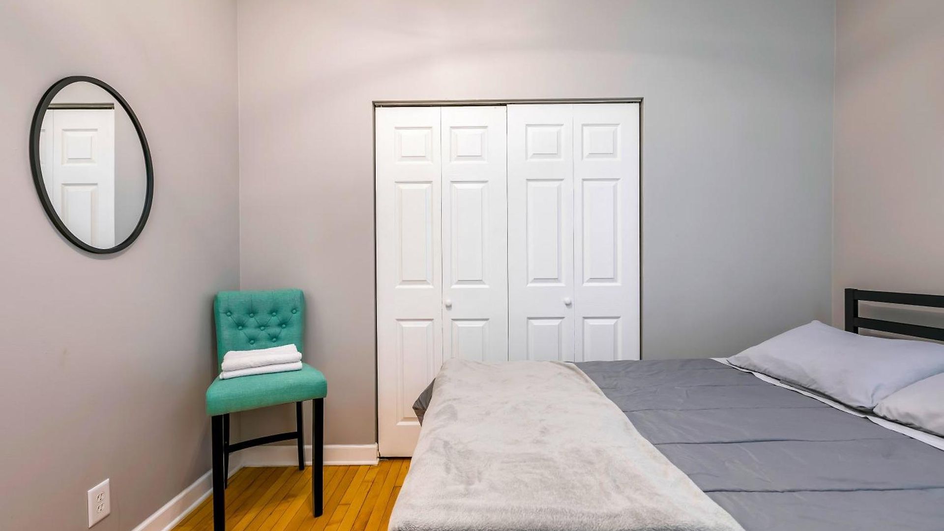 Logan Sq 4br - Free Parking - Near Nightlife & Dt Apartment *