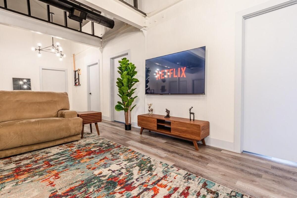 Luxury 5br W/ King Bed & Pool Table Near Chinatown Apartment Chicago