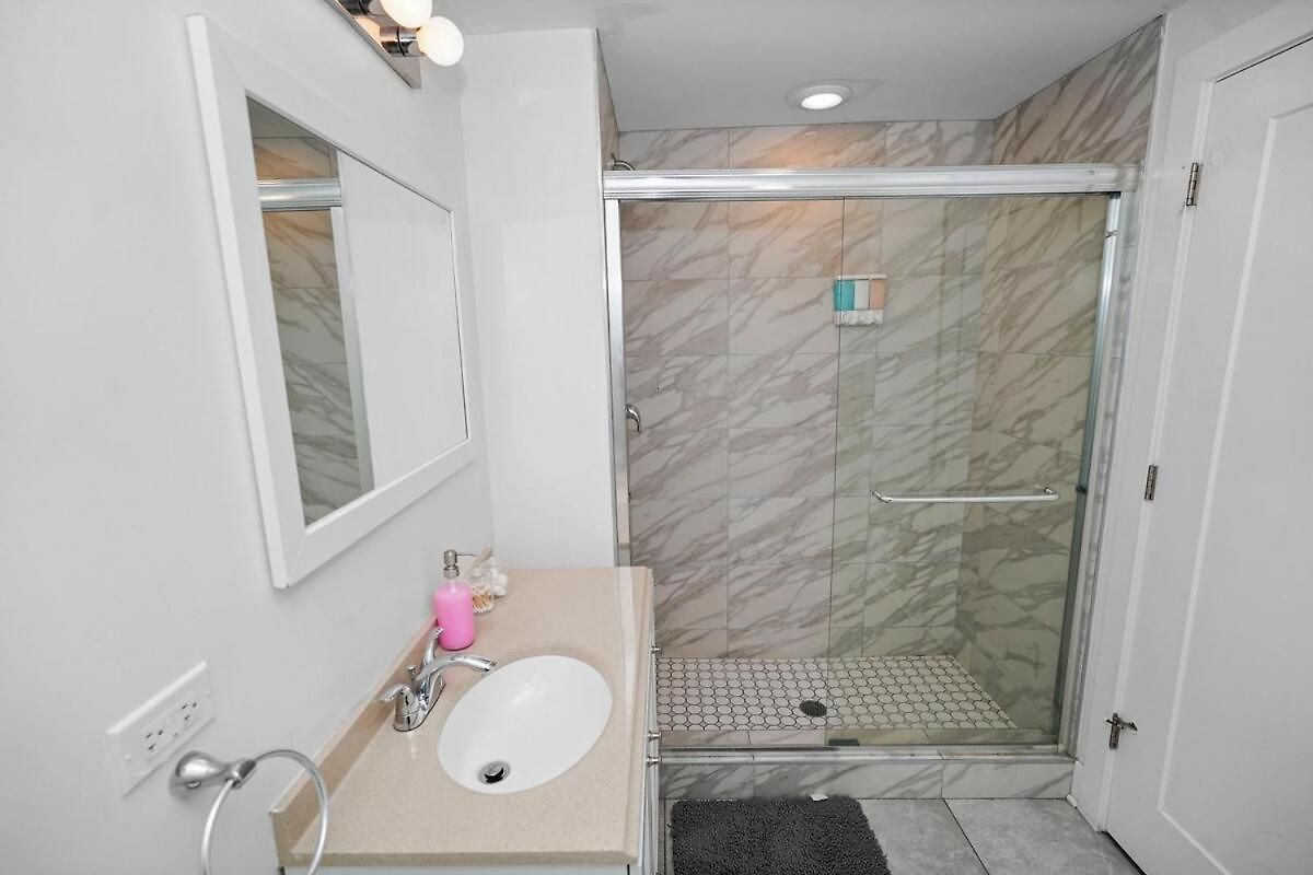 Apartment Cozy Smoke Ok 3br Near Mccormick Chicago