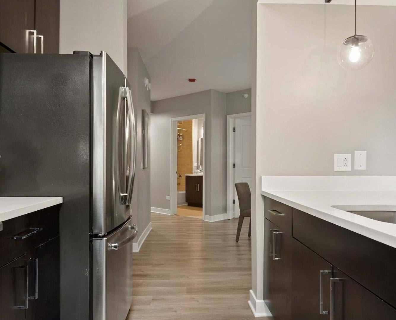 The Bernadin- Designer 3br Center With Balcony Apartment *