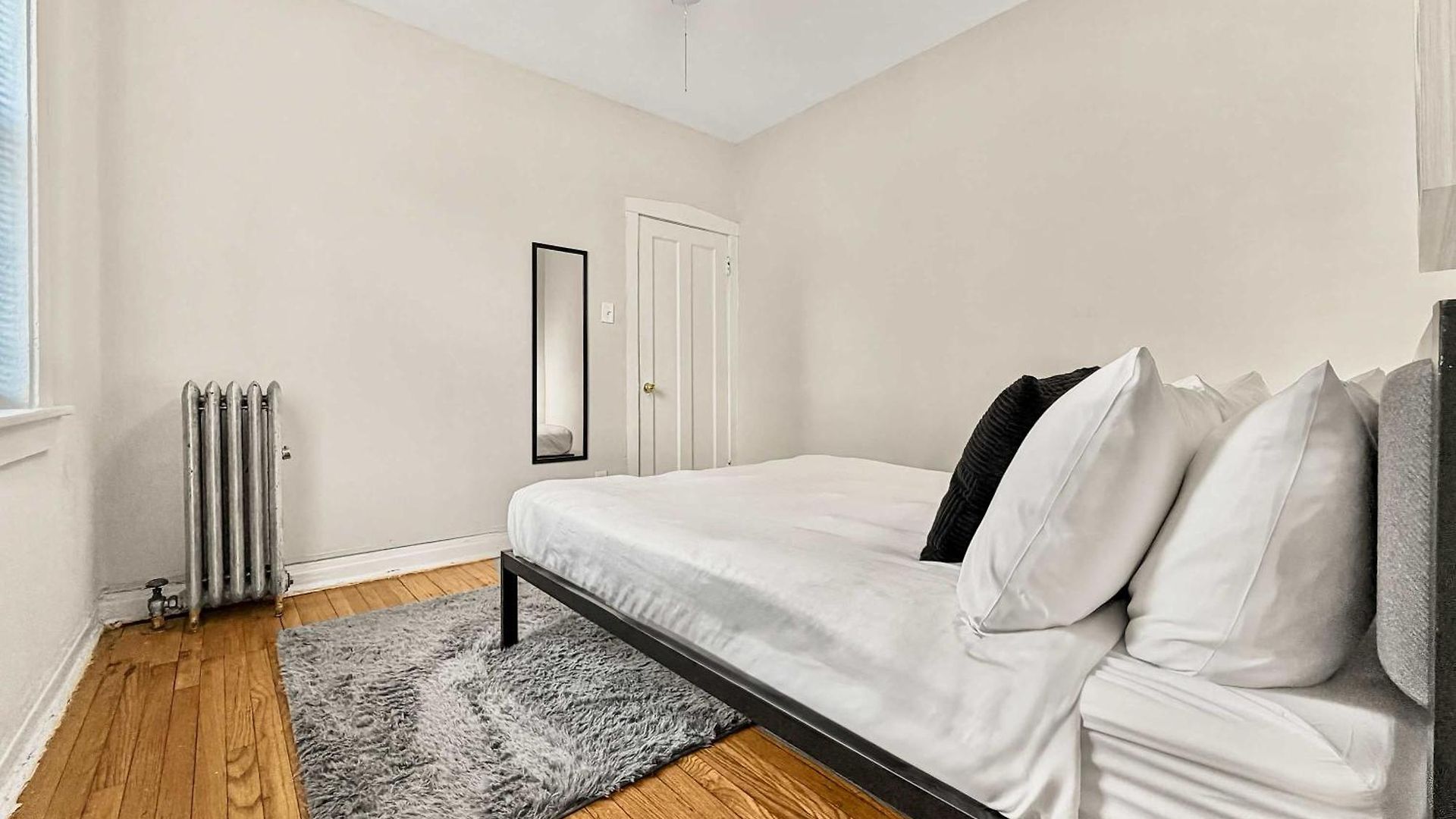 3br Spacious In - Newgard Rep *