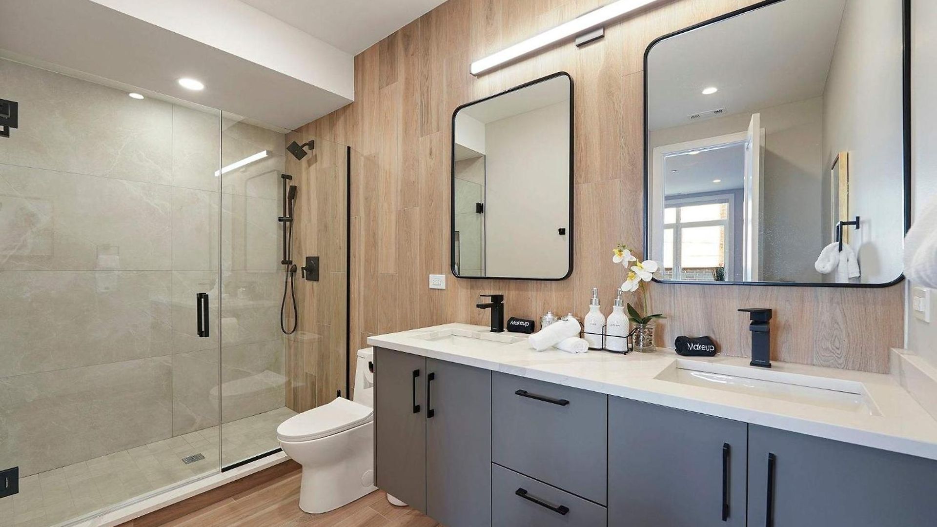 Modern By Med District With Parking & Laundry Apartment Chicago