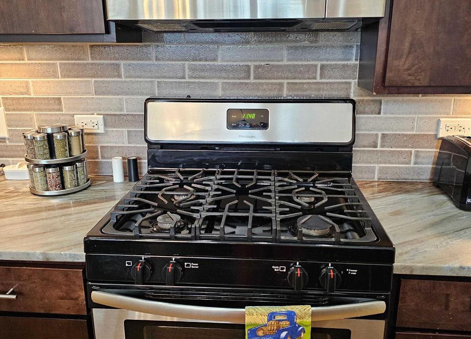 4 Bedroom Sleeps 20 People Chicago