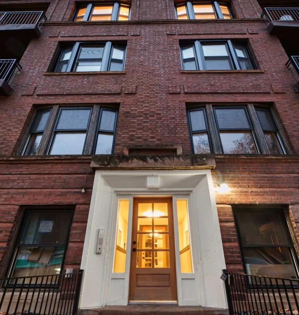 Apartment Steps From Wrigley Field And Michigan Chicago
