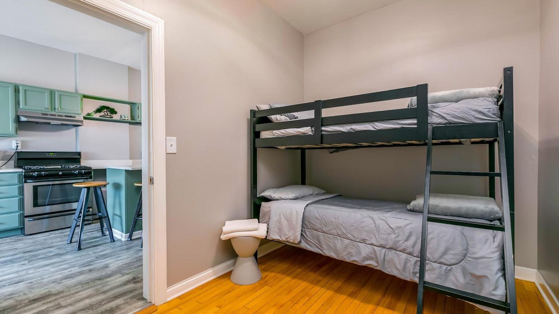 Logan Sq 4br - Free Parking - Near Nightlife & Dt * Chicago