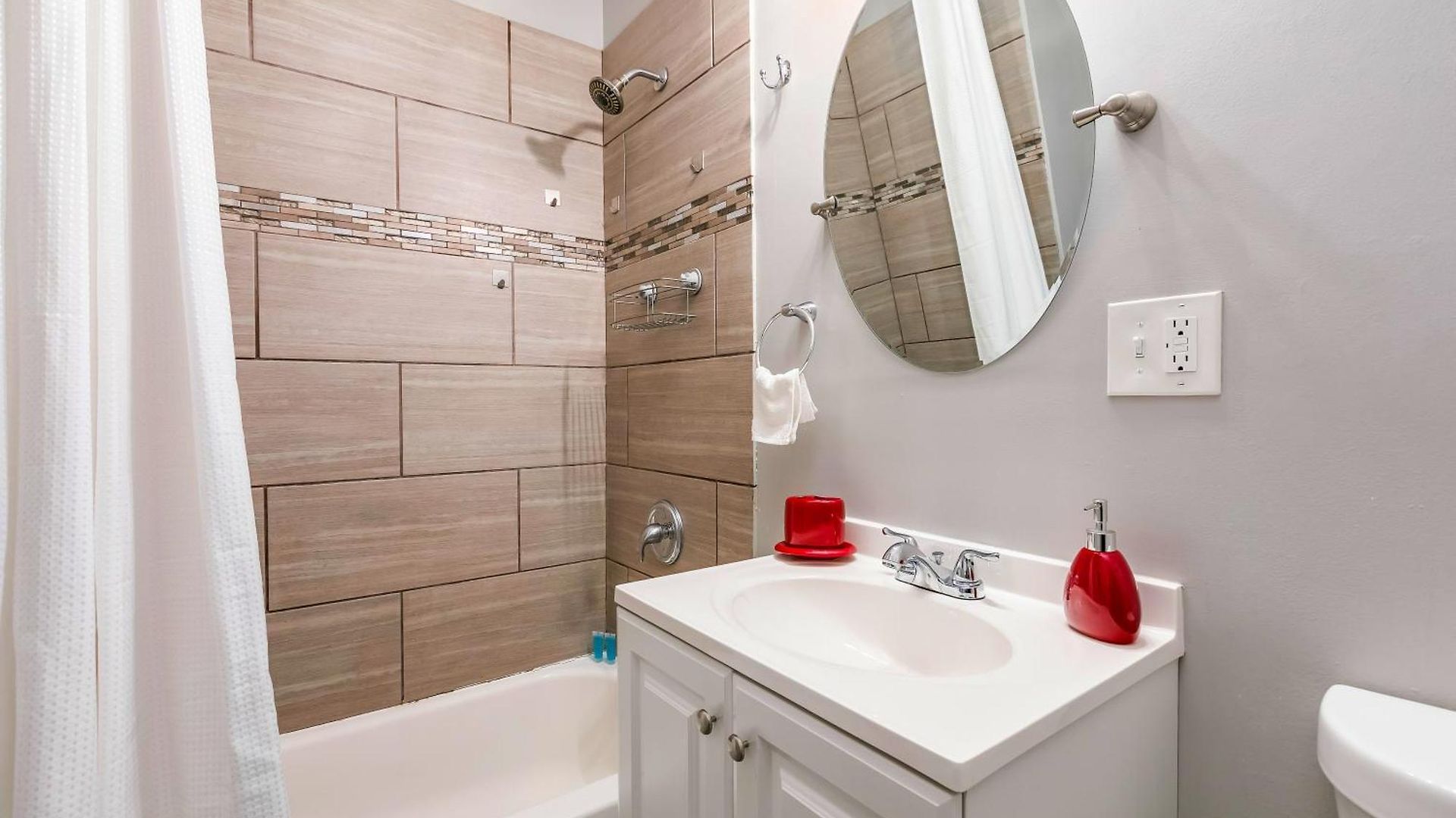 Logan Sq 4br - Free Parking - Near Nightlife & Dt Chicago