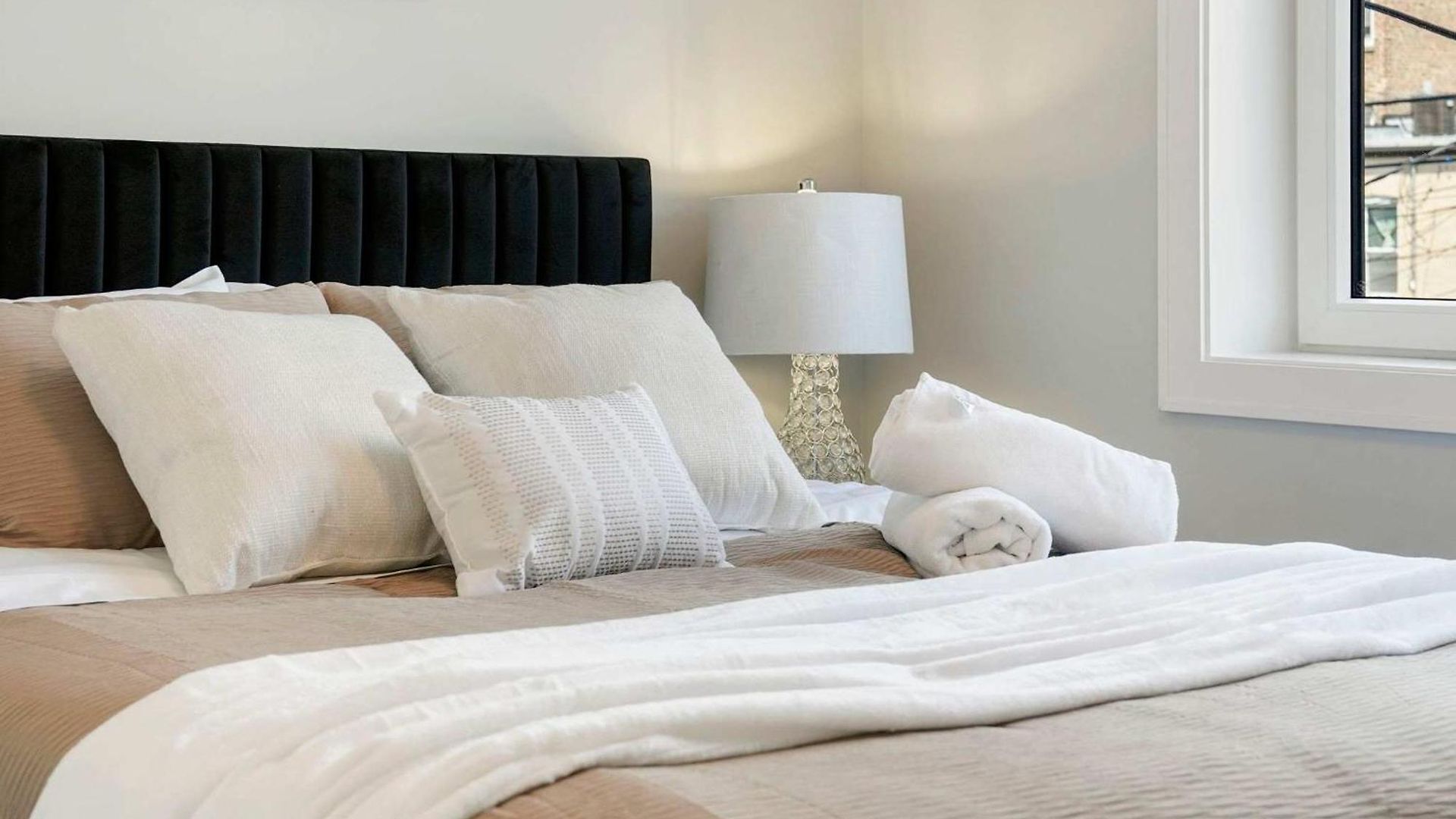 Apartment Modern By Med District With Parking & Laundry Chicago