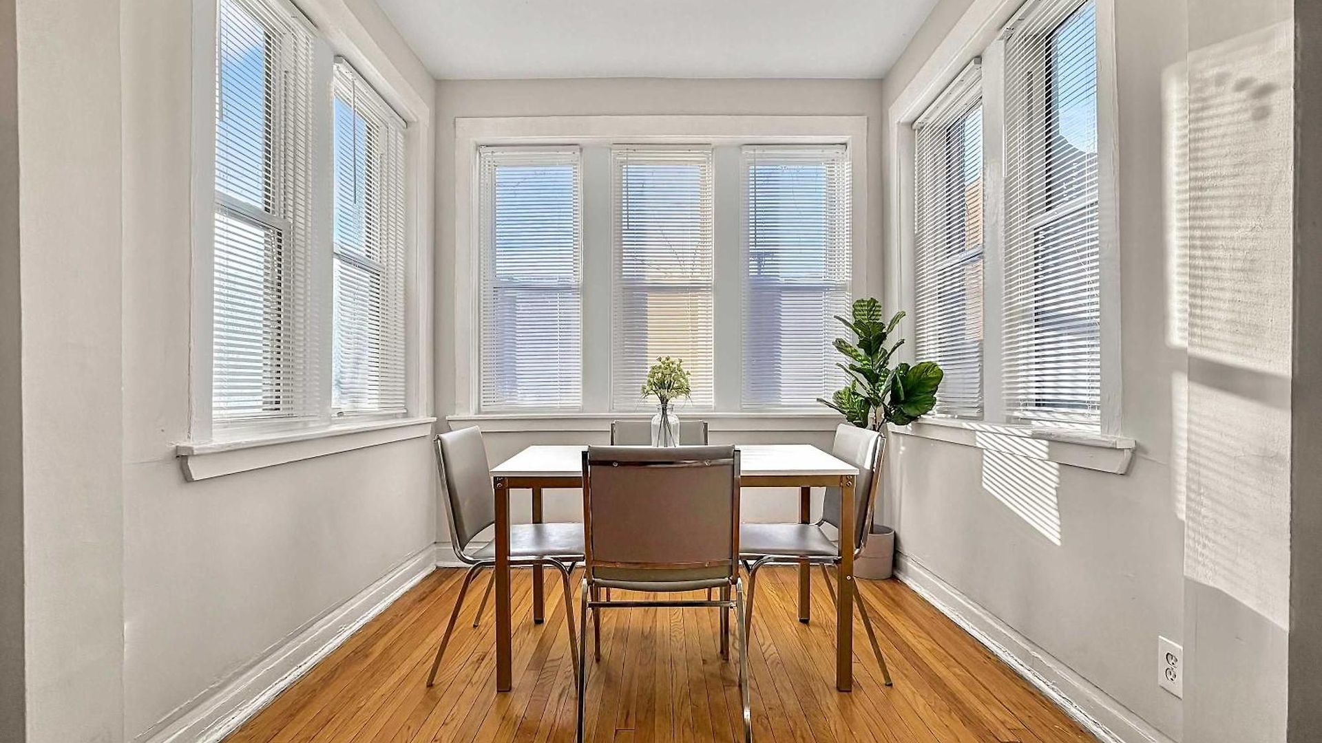Apartment 3br Spacious In - Newgard Rep Chicago