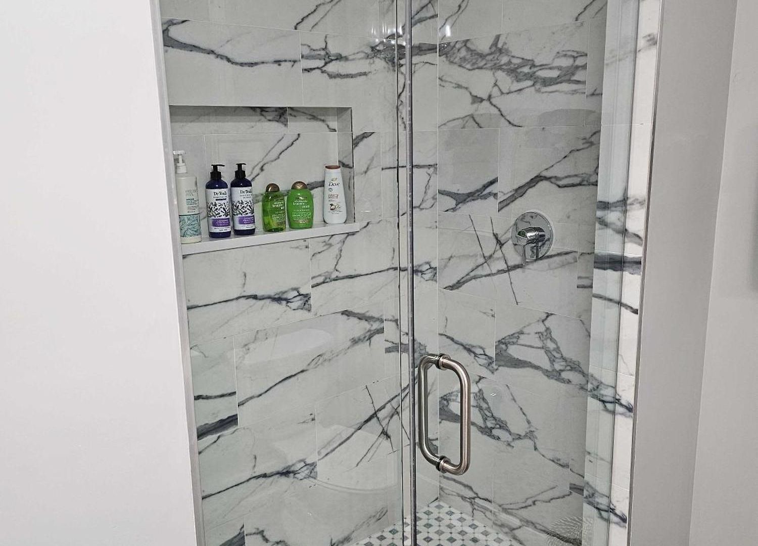 Updated 3 Bedroom Downtown Pilsen Apartment *
