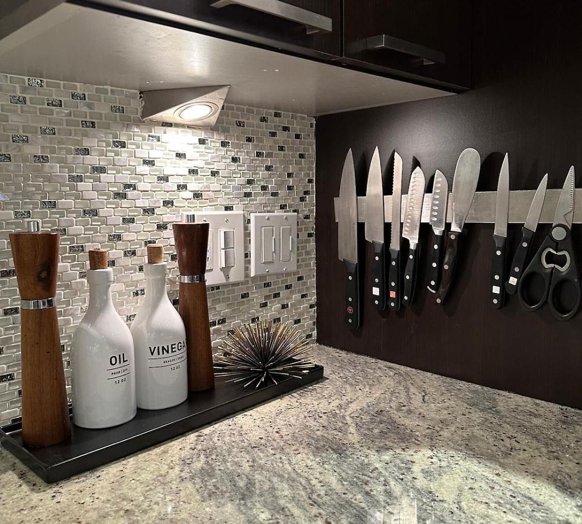 Apartment 2level Duplex With Jaccuzi-gem In 4bd&3ba