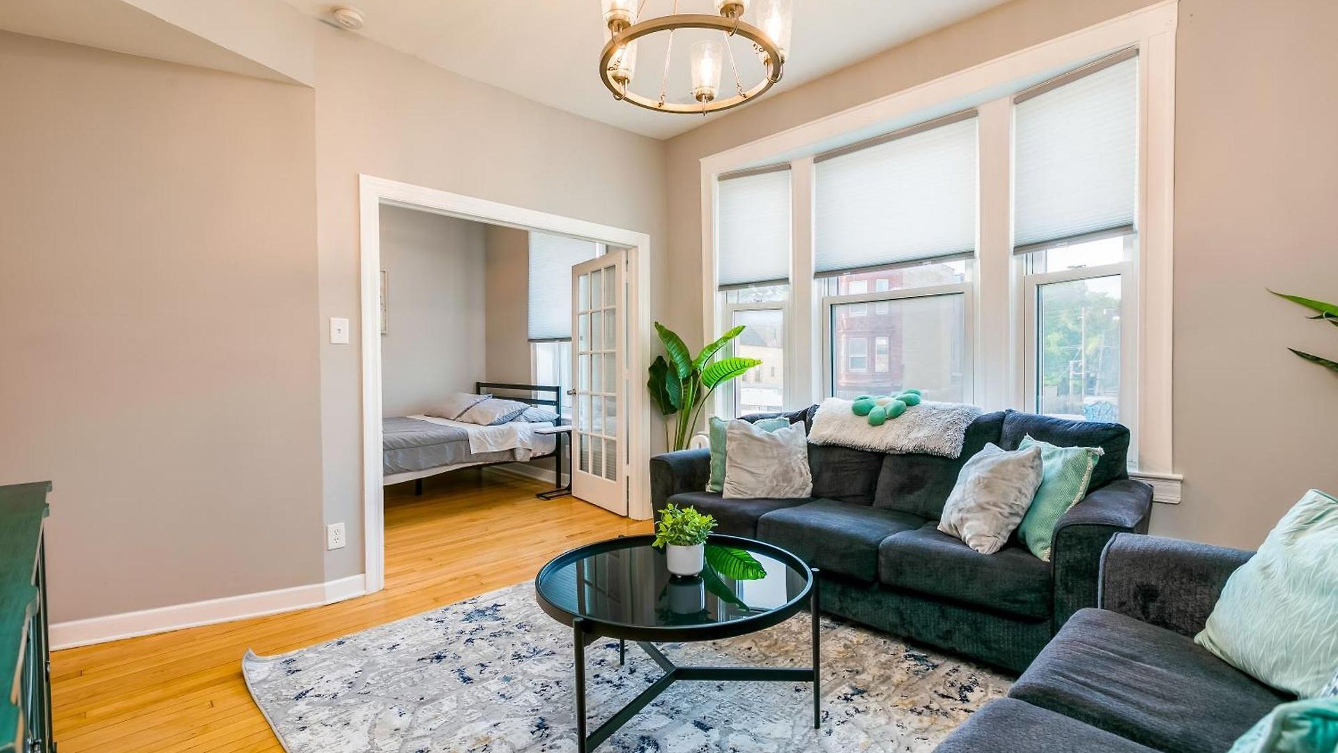 Apartment Logan Sq 4br - Free Parking - Near Nightlife & Dt *