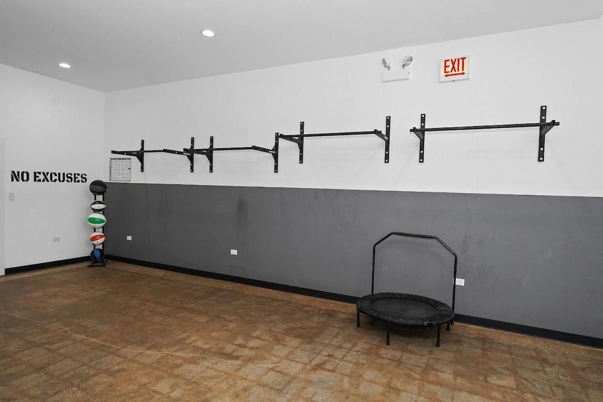 Modern 4br Pilsen Retreat Near Illinois Medical District & Downtown Apartment Chicago