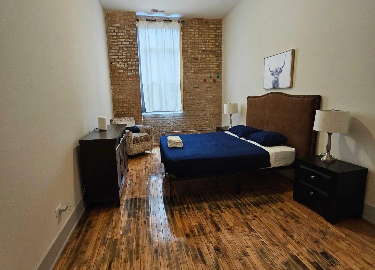 4 Bedroom Sleeps 20 People Apartment *