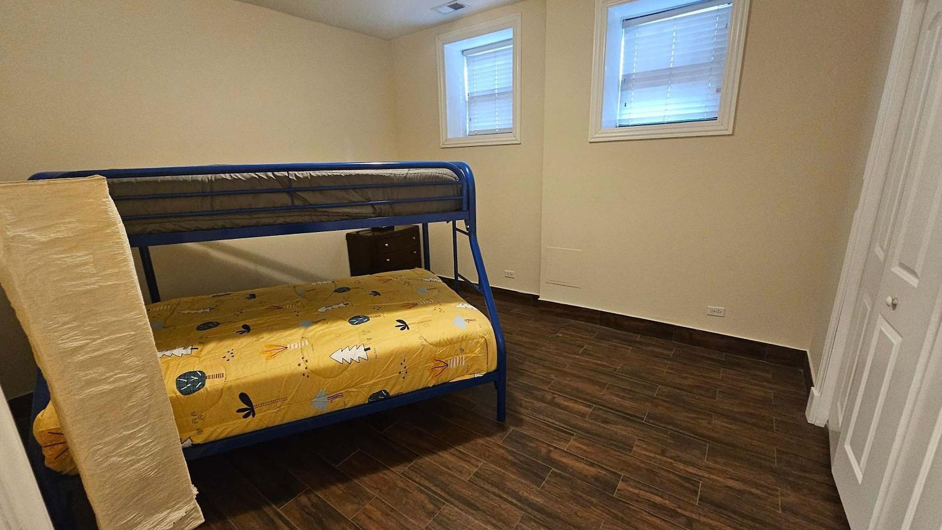 Gold Coast Downtown Sleeps 20