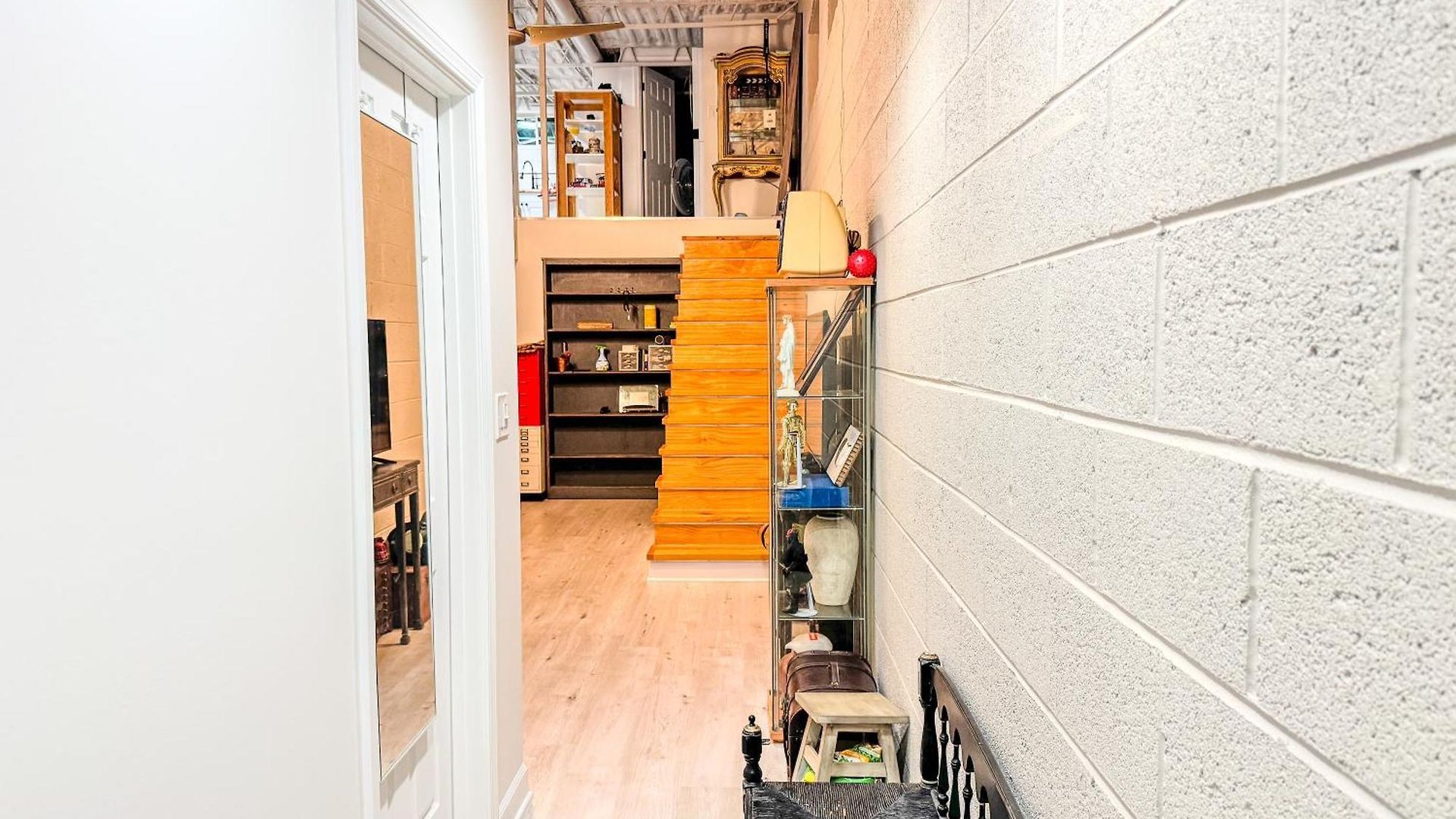 Comfort West Urban Loft House Apartment
