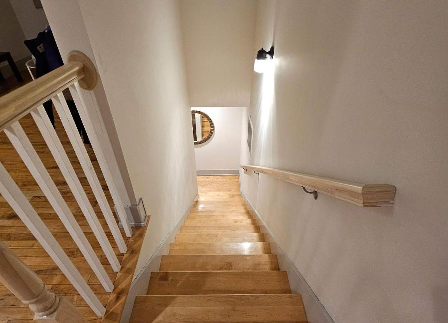 4 Bedroom Sleeps 20 People Chicago