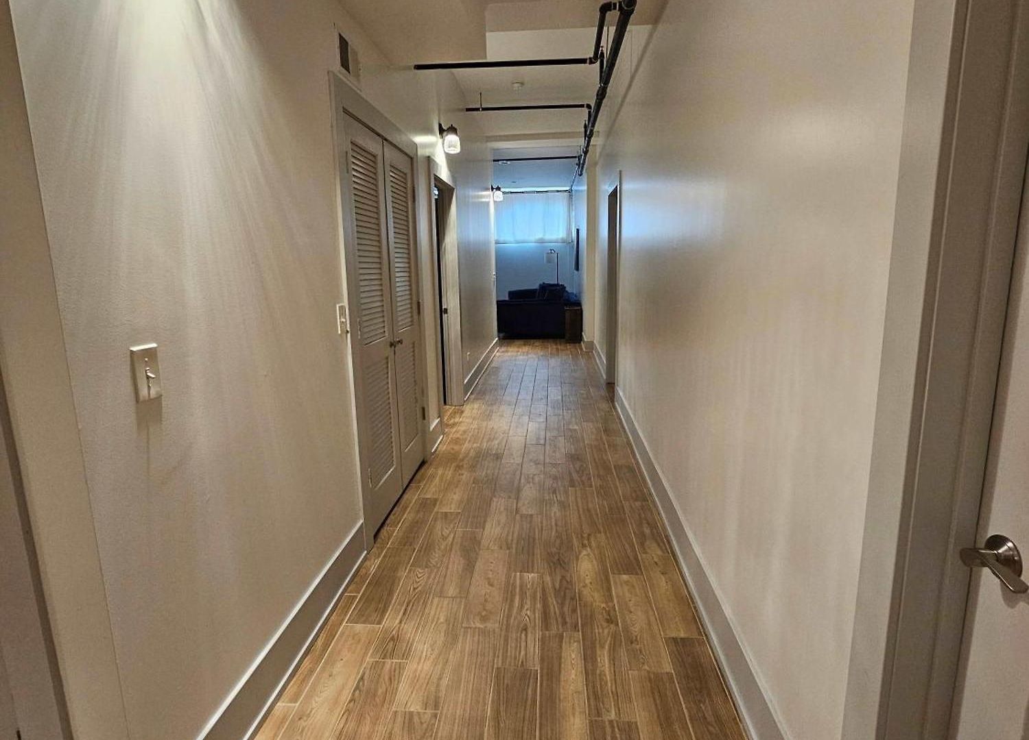 4 Bedroom Sleeps 20 People Apartment *