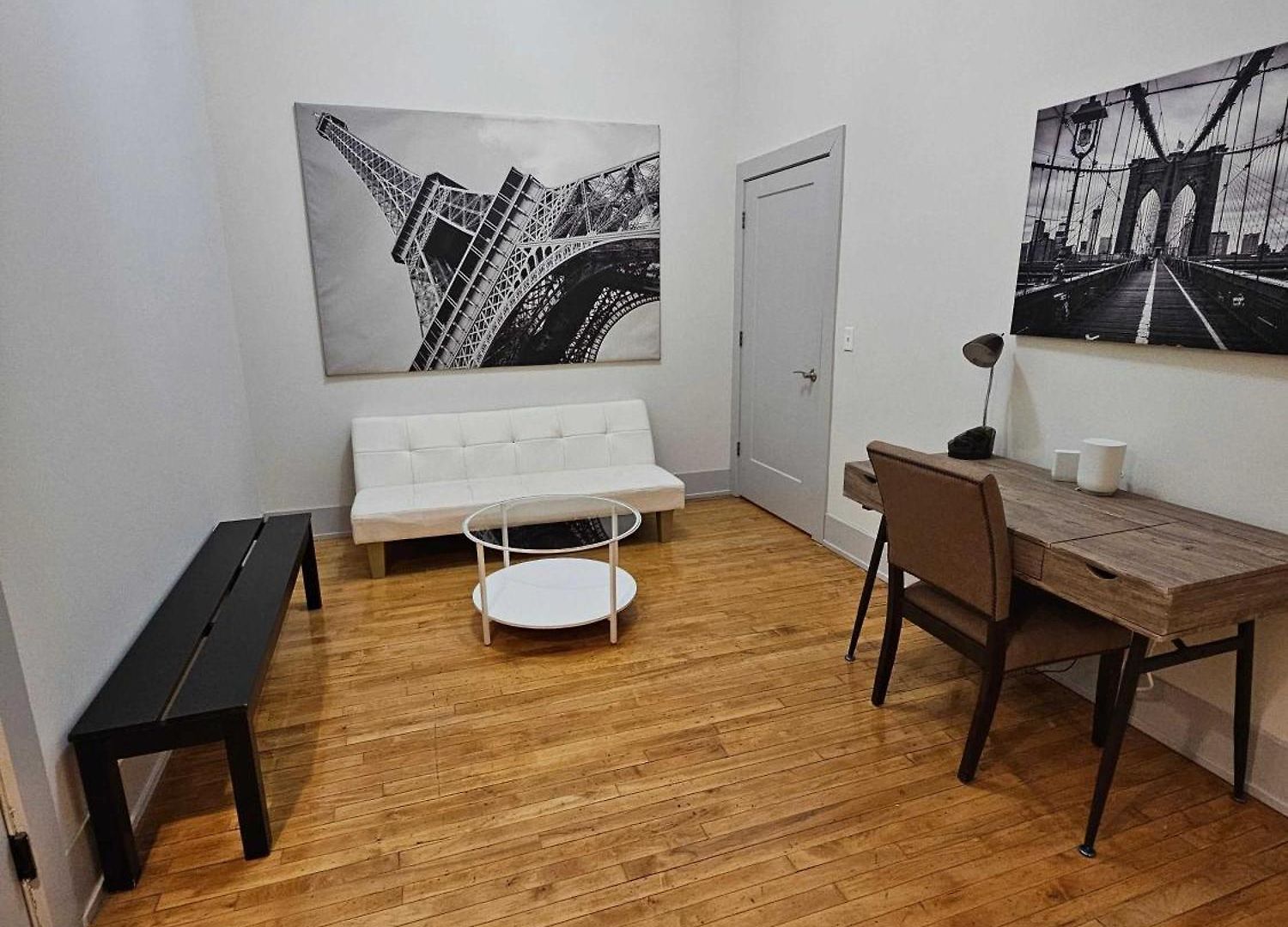 Apartment 4 Bedroom Sleeps 20 People Chicago