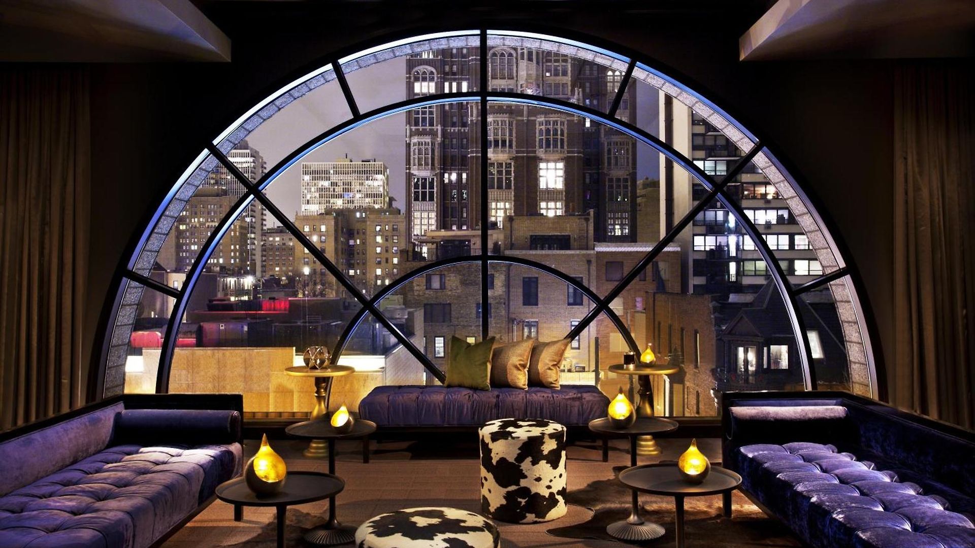 Thompson Chicago, By Hyatt Chicago