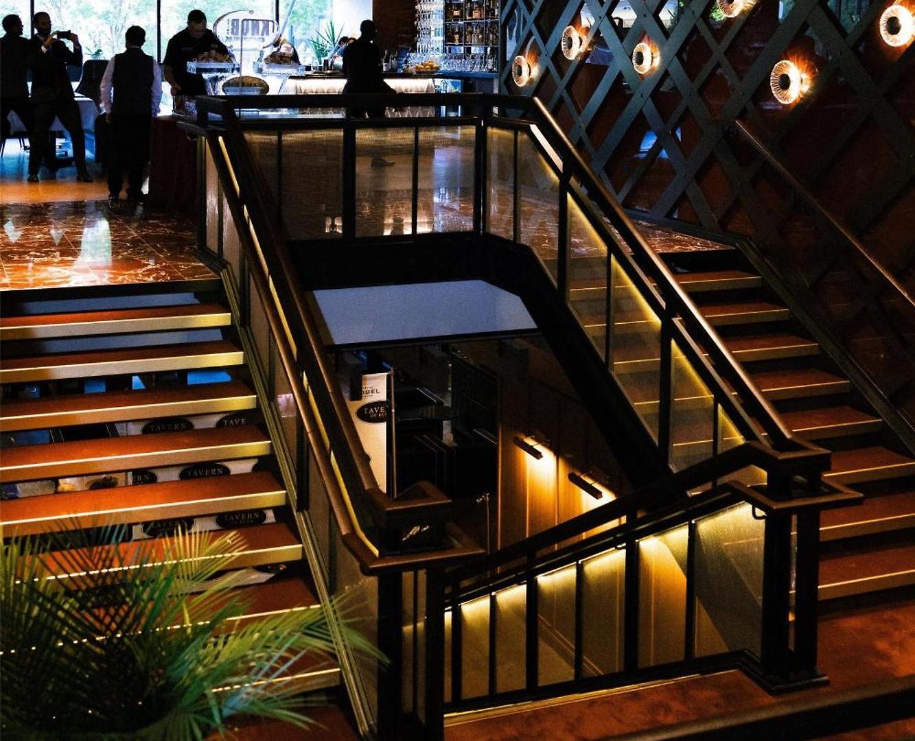 Thompson Chicago, By Hyatt Chicago