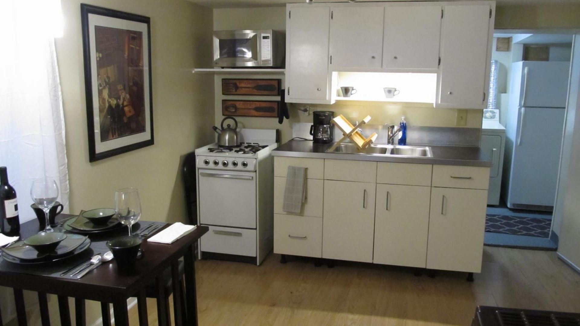 Apartment Cozy Vintage Near Downtown