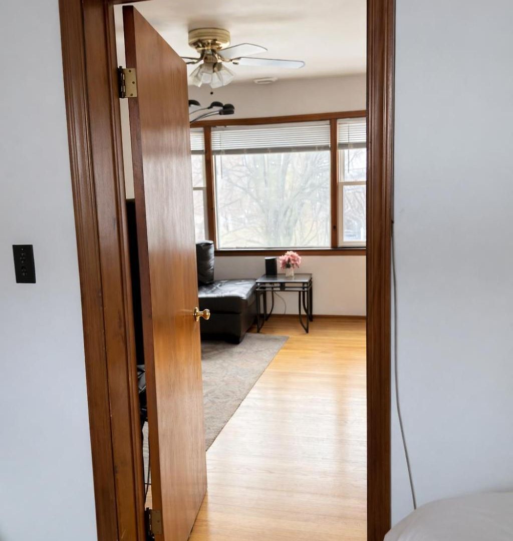Location! Location! 2bd 1bth Spacious Apartment! Apartment *