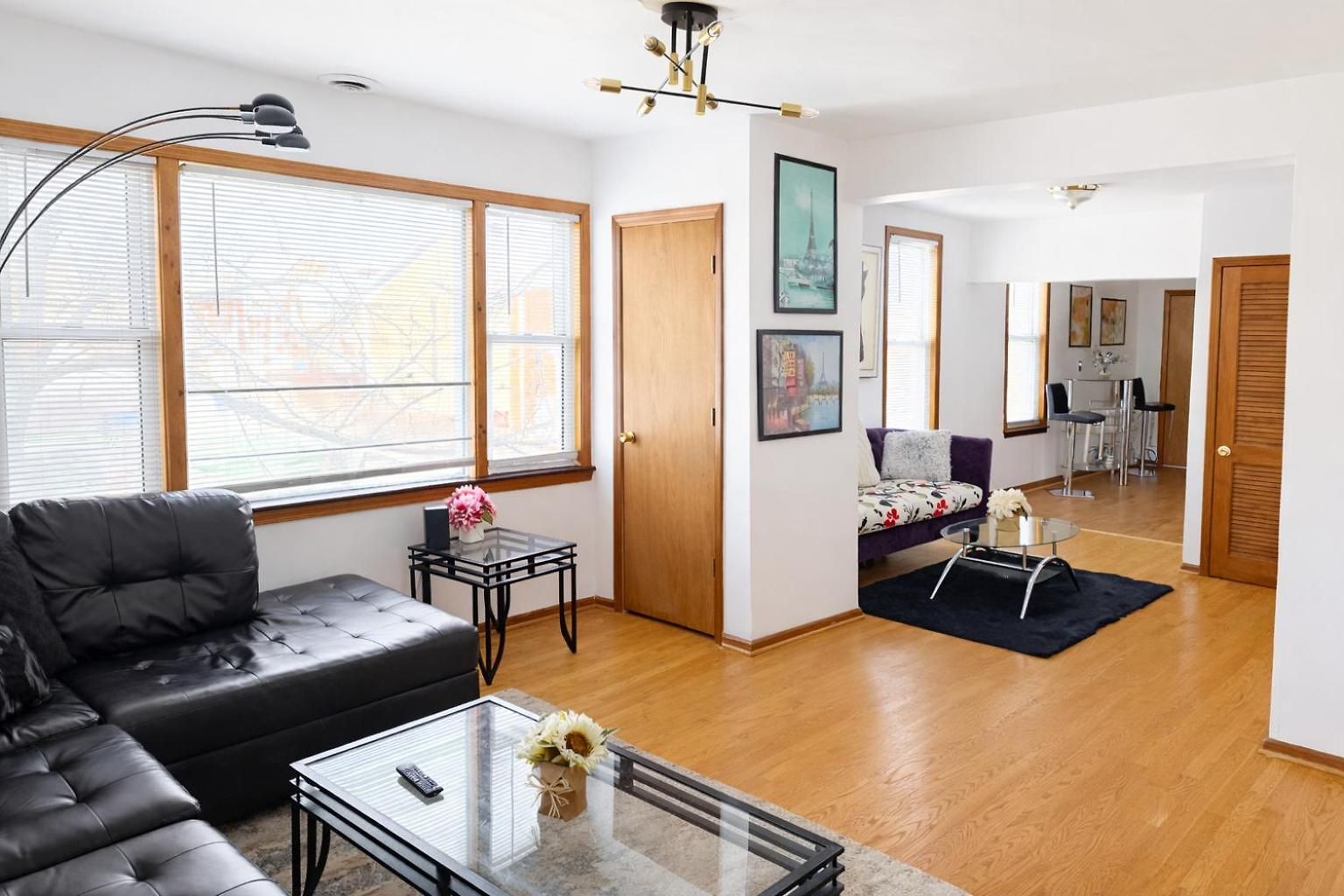 Location! Location! 2bd 1bth Spacious Apartment! Apartment Chicago