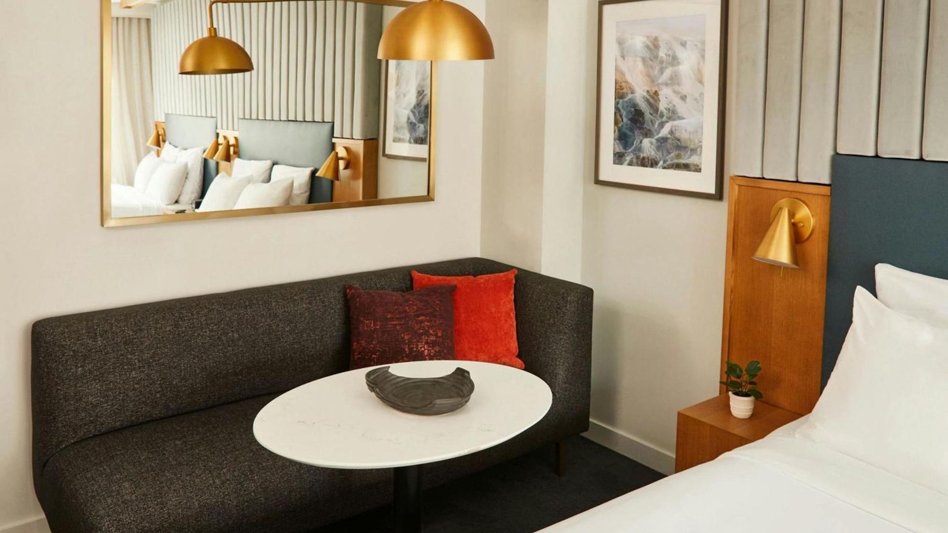 Hotel 55 Downtown Chicago