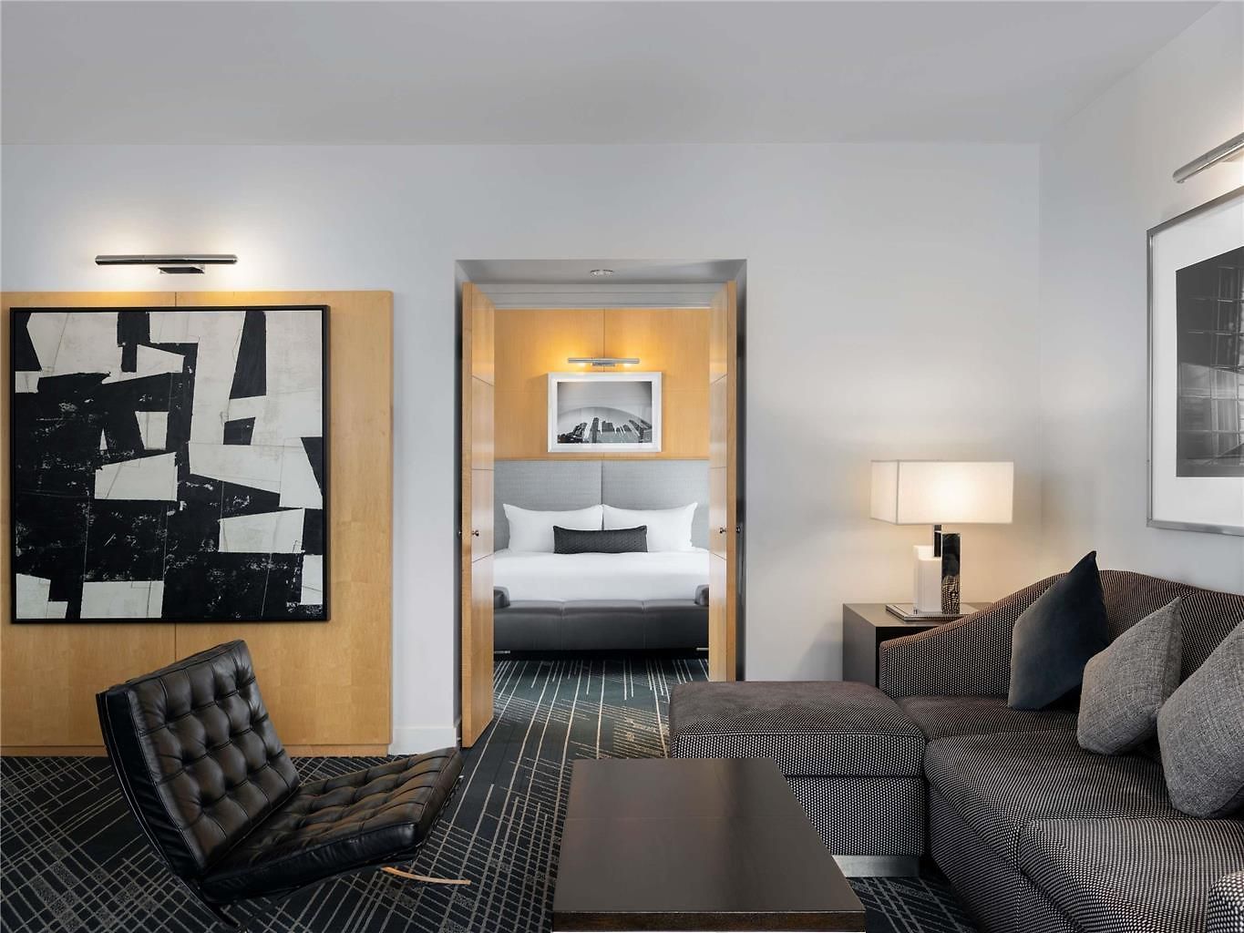 Hotel Sofitel Magnificent Mile 5*