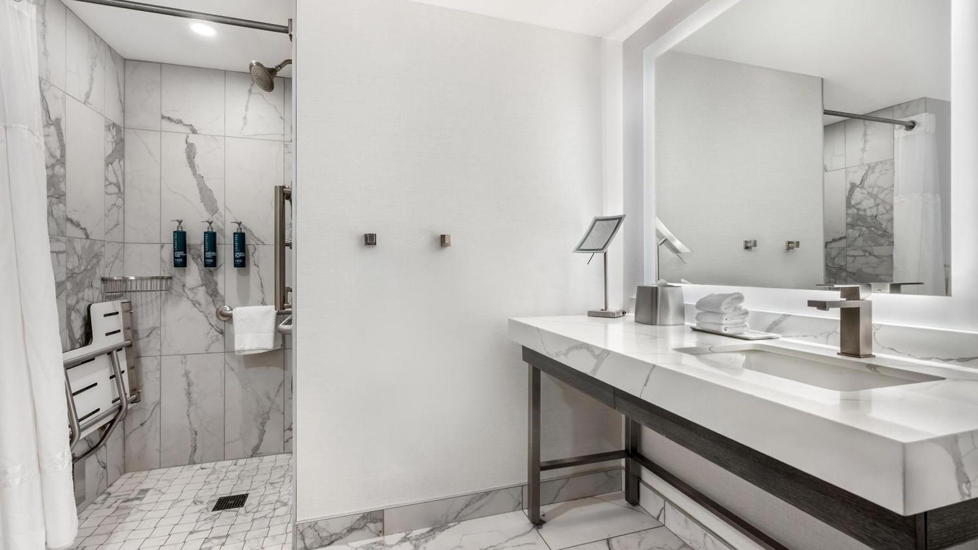 Hilton Grand Vacations Club Magnificent Mile Chicago