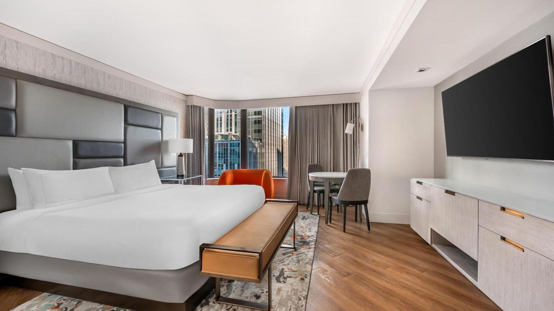 Hilton Grand Vacations Club Magnificent Mile Hotel