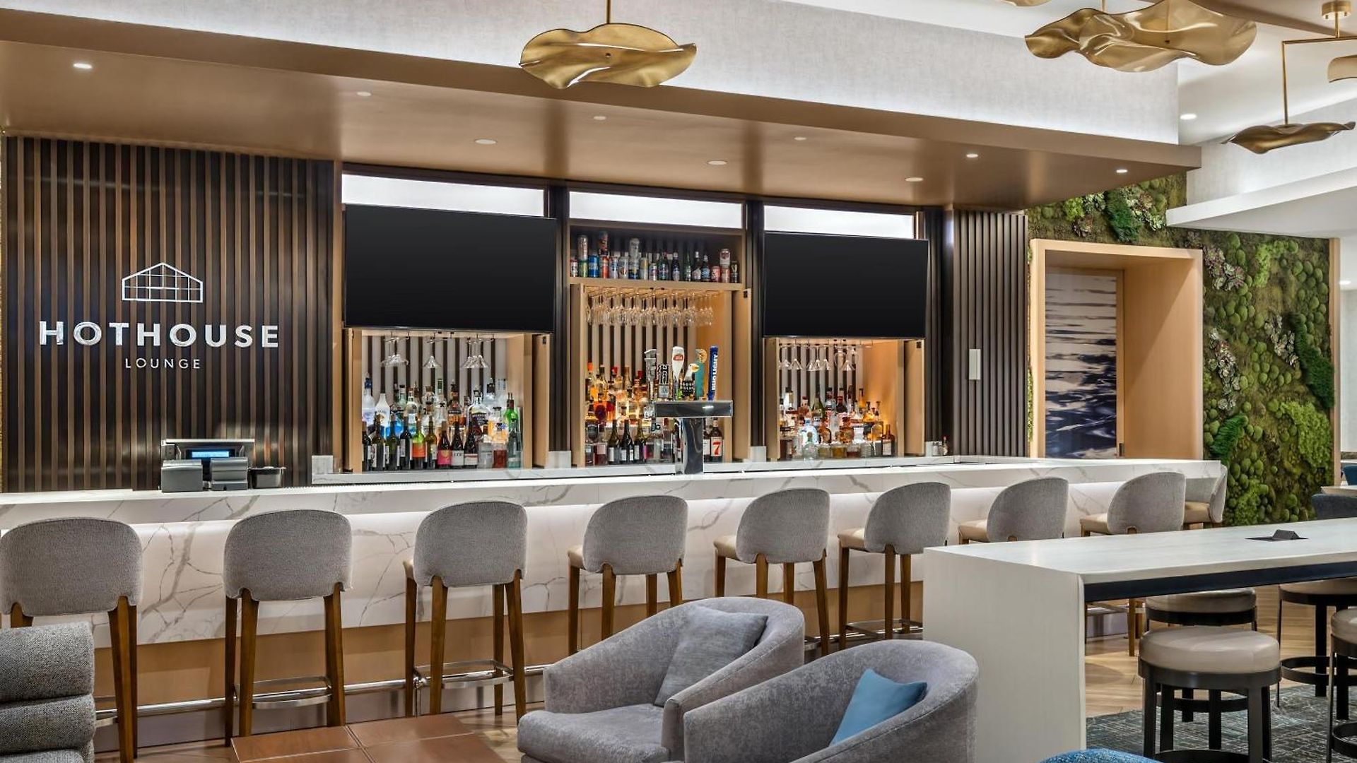 Hilton Grand Vacations Club Magnificent Mile Hotel Chicago