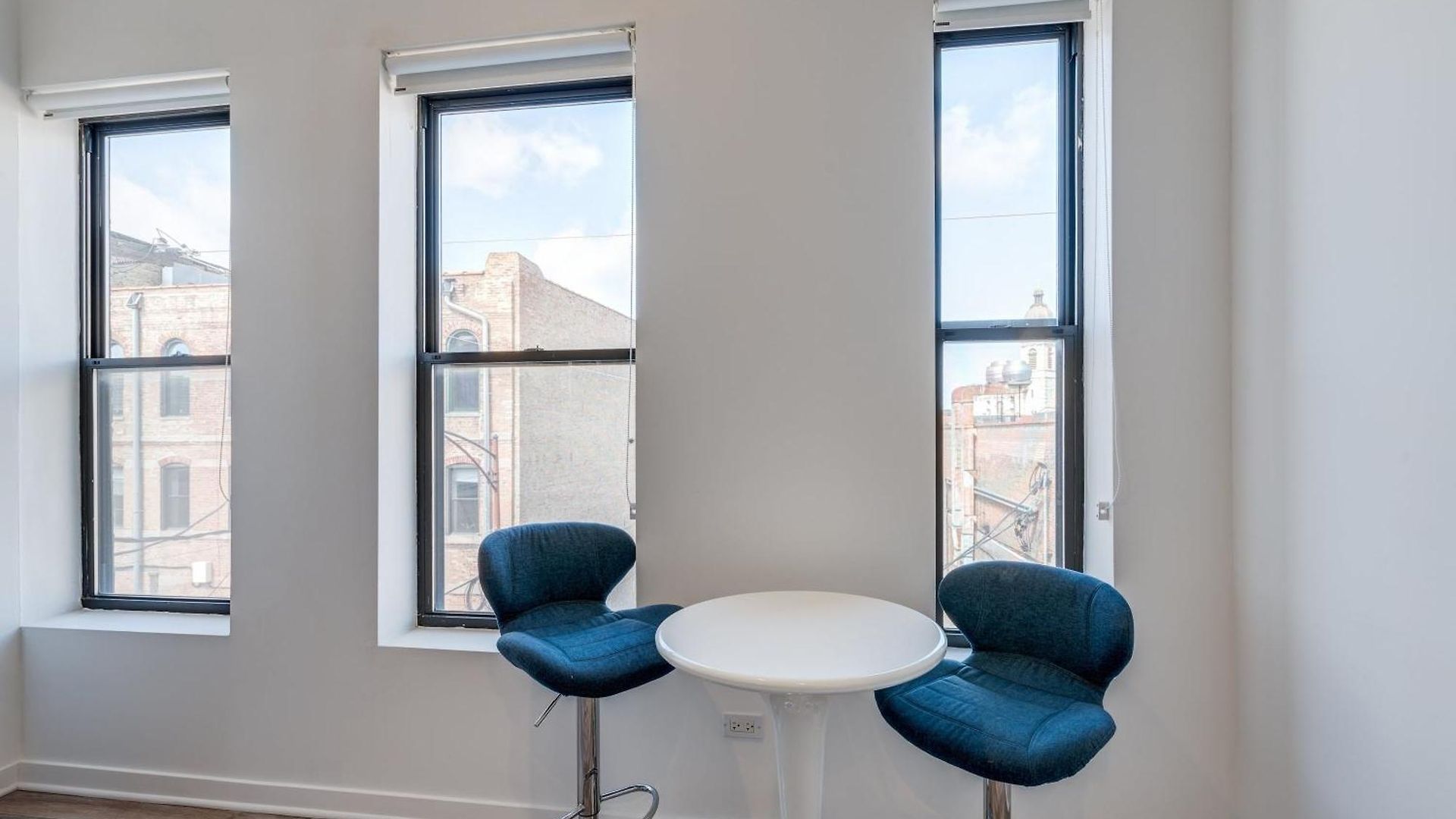 747 Lofts By Redawning - River West, Second Floor *