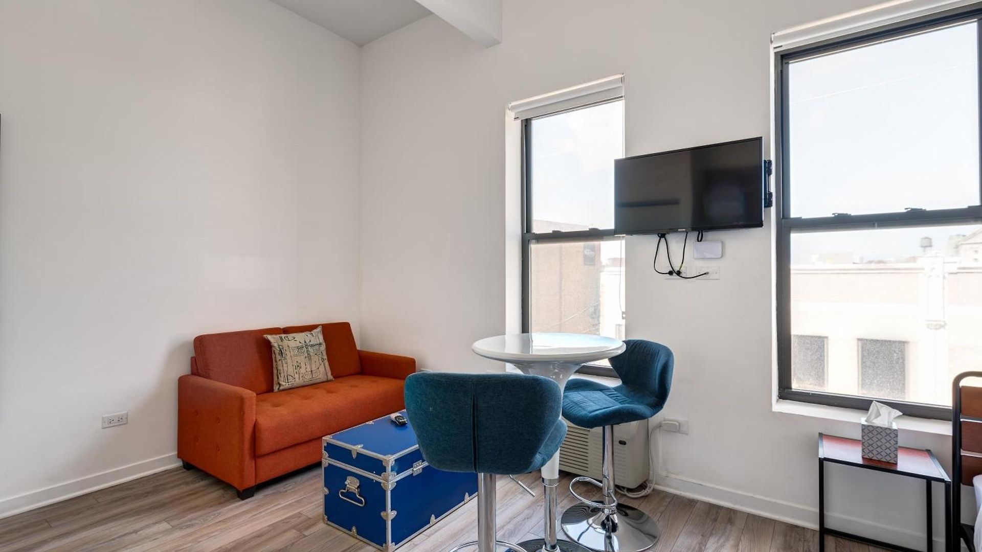 Hotel 747 Lofts By Redawning - River West, Second Floor *