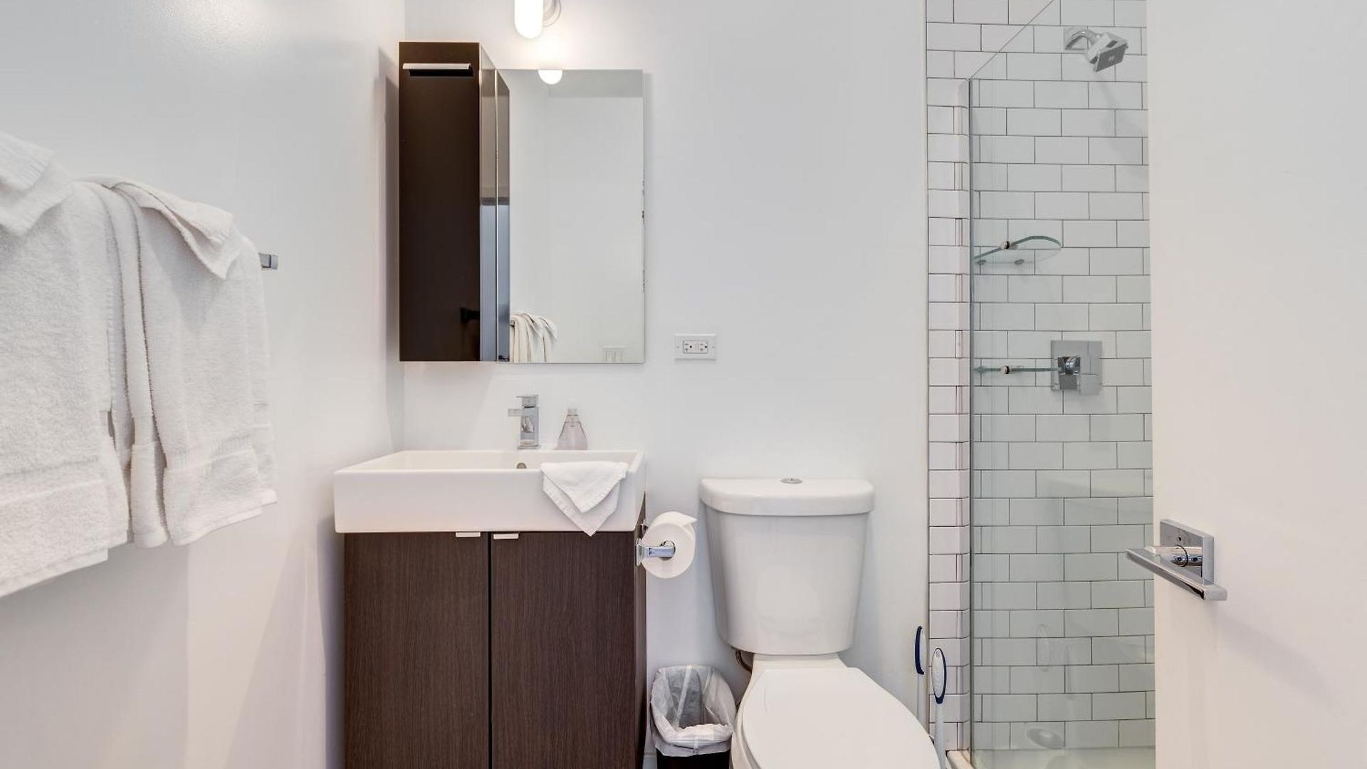747 Lofts By Redawning - River West, Second Floor *