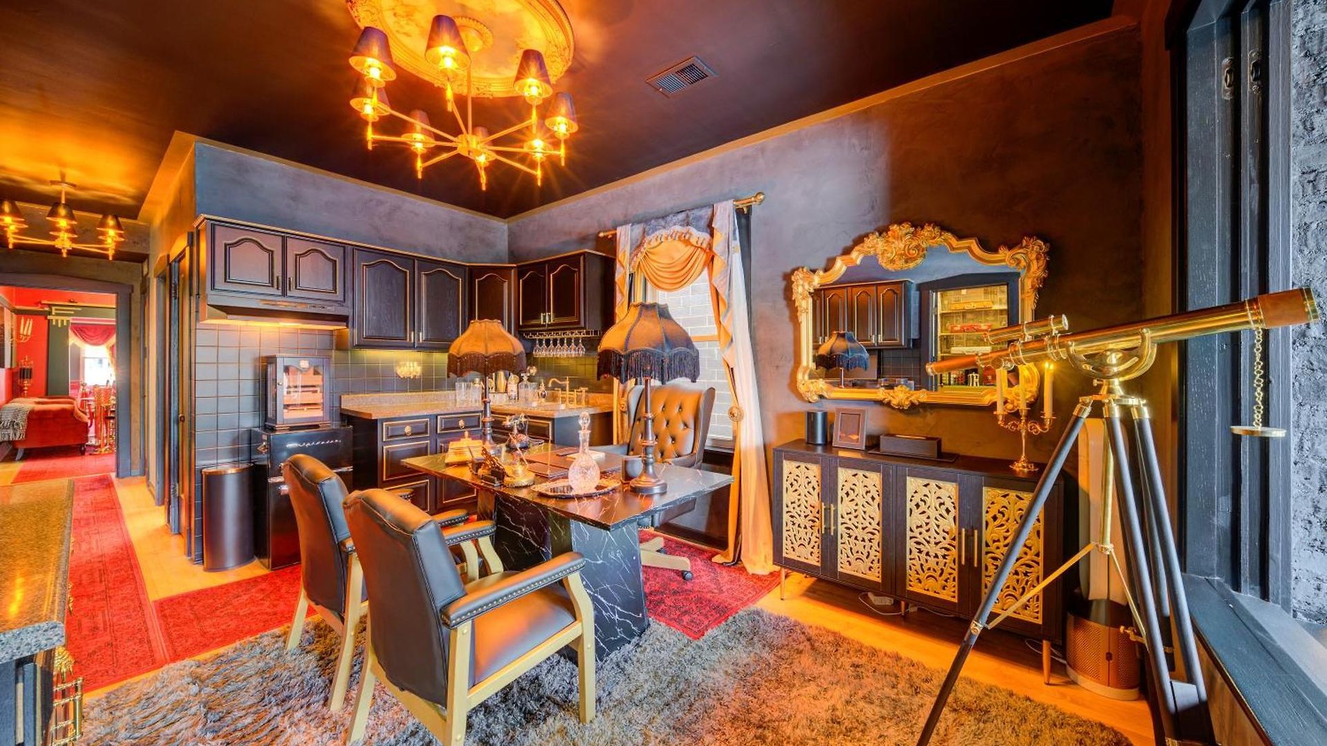 Apartment The Twin Lions: Bespoke Travel W/ Speakeasy*