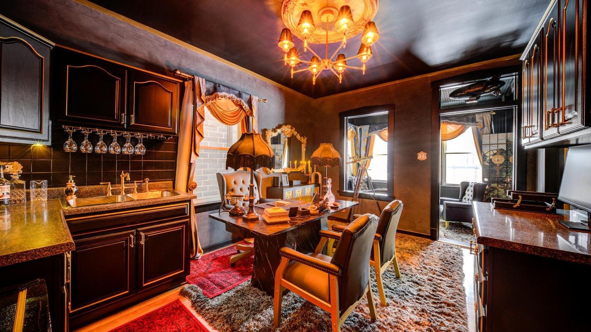 Apartment The Twin Lions: Bespoke Travel W/ Speakeasy* *