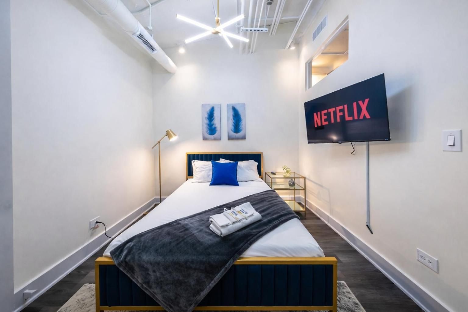 Mccormick By Slumber 5* Chicago